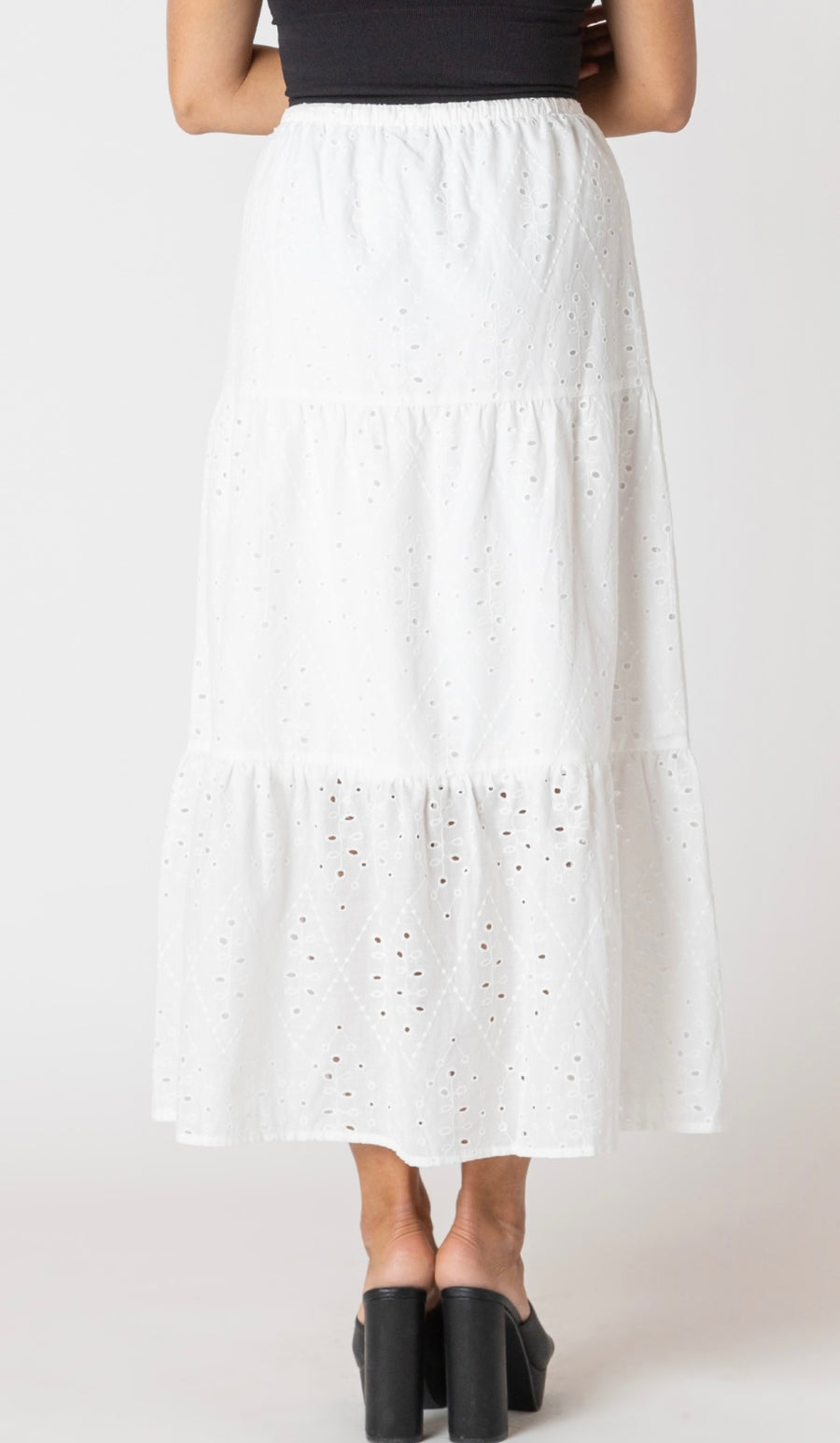 Field eyelet skirt